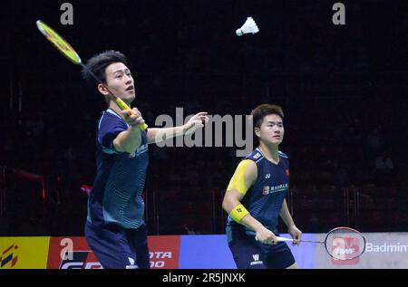 Bangkok, Thailand. 4. Juni 2023. Liang Weikeng (R)/Wang Chang aus China treten während des Männer-Doppel-Finales gegen Muhammad Shohibul Fikri/Bagas Maulana aus Indonesien bei den BWF Thailand Open 2023 in Bangkok, Thailand, am 4. Juni 2023 an. Kredit: Rachen Sageamsak/Xinhua/Alamy Live News Stockfoto