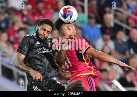 St. Louis, USA. 03. Juni 2023. Houston Dynamo Verteidiger Micael (31, links) und St. Louis City Stürmer Nicholas Gioacchini (11) springt für eine Kopfzeile. STL City spielte am 3. Juni 2023 im CITY Park Stadium in St. Houston Dynamo in einem Major League-Fußballspiel Louis, MO, USA. Foto: Tim Vizer/Sipa USA Kredit: SIPA USA/Alamy Live News Stockfoto