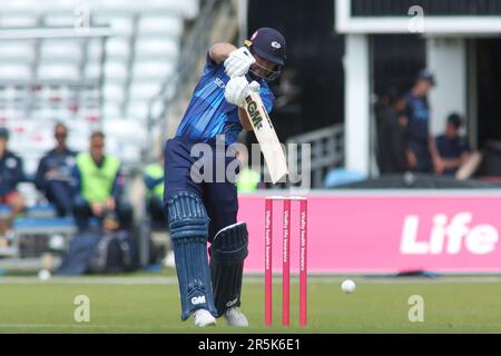 Leeds, Großbritannien. 04. Juni 2023. Headingley Stadium, Leeds, West Yorkshire, 4. Juni 2023. Adam Lyth schlägt während des Vitality Blast T20-Spiels zwischen Yorkshire Vikings gegen Derbyshire Falcons im Headingley Stadium, Leeds Credit: Touchlinepics/Alamy Live News Stockfoto