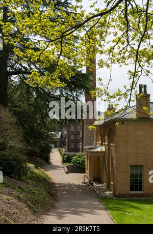 Außenansicht einer restaurierten Baumwollspinnerei und -Weberei in Nordengland Stockfoto