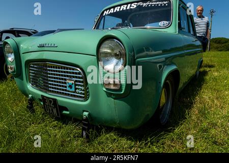 Ford 100E. Oldtimer-Treffen auf Hanley Farm, Chepstow. Stockfoto