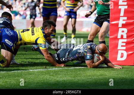 Danny Houghton vom Hull FC gewinnt beim Spiel der Betfred Super League in St. James' Park, Newcastle-upon-Tyne. Foto: Sonntag, 4. Juni 2023. Stockfoto