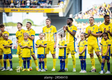 Broendby, Dänemark. 29., Mai 2023. Die Spieler von Broendby IF stellen sich für das Superliga-Spiel 3F zwischen Broendby IF und FC Nordsjaelland im Broendby Stadion in Broendby auf. (Foto: Gonzales Photo - Dejan Obretkovic). Stockfoto