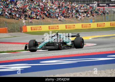 Barcelona, Spanien. 04. Juni 2023. Motorsport: Formel-1-Weltmeisterschaft, spanischer Grand Prix, Rennen: Fernando Alonso von Spaniens Aston Martin-Team ist auf Kurs in Barcelona. Kredit: Hasan Bratic/dpa/Alamy Live News Stockfoto