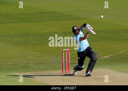 Surreys Jamie Smith schlägt während des Vitality Blast T20-Spiels am Spitfire Ground in Canterbury. Foto: Sonntag, 4. Juni 2023. Stockfoto