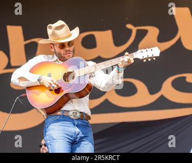 Lexington, USA. 03. Juni 2023. Charley Crockett während des Railbird Music Festivals am 3. Juni 2023 in Lexington, Kentucky (Foto von Daniel DeSlover/Sipa USA). Guthaben: SIPA USA/Alamy Live News Stockfoto