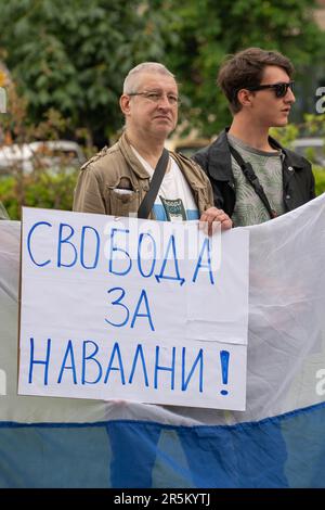 Oppositionsorientierte Russen bei einem Treffen zur Unterstützung von Alexej Navalny in Sofia, Bulgarien Stockfoto