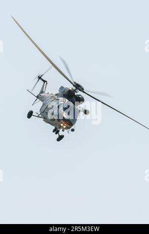 W-3A Sokol SAR Helicopter auf der Pardubice Air Show 2023 in Pardubice, Tschechische Republik Stockfoto