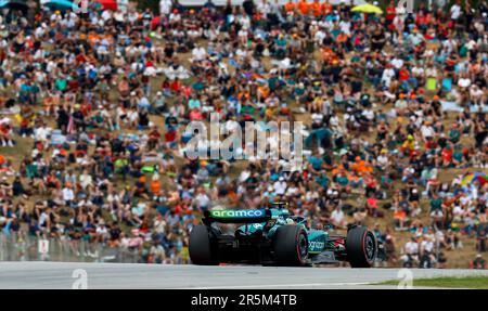 14 ALONSO Fernando (SPA), Aston Martin F1 Team AMR23, Action-Zuschauer, Fans während der Formel 1 AWS Gran Premio de Espana 2023, 7. Runde der Formel-1-Weltmeisterschaft 2023 vom 2. Bis 4. Juni 2023 auf dem Circuit de Barcelona-Catalunya in Montmelo, Spanien - Foto: Dppi/DPPI/LiveMedia Stockfoto