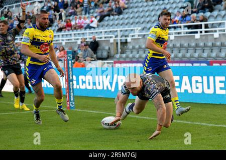 Newcastle, Großbritannien. 4. Juni 2023 Betfred Super League Rugby, Magic Weekend, St James Park, Newcastle, Sonntag, 4. Juni 2023, Hull FC gewinnt Warrington Wolves, Ergebnis 30 zu 18, UK Guthaben: Robert Chambers/Alamy Live News Stockfoto