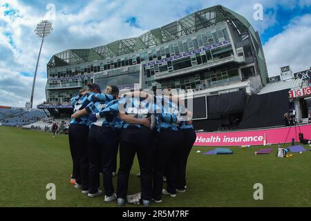 Leeds, Großbritannien. 04. Juni 2023. Headingley Stadium, Leeds, West Yorkshire, 4. Juni 2023. Während des Charlotte Edwards Cup-Spiels zwischen Northern Diamonds und Southern Vipers im Headingley Stadium, Leeds Credit: Touchlinepics/Alamy Live News Stockfoto