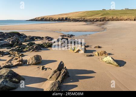 Ein verlassener West Sandwick Strand auf der Shetland Insel Yell. Stockfoto