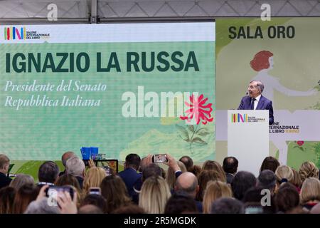 Ignazio La Russa, Präsident des Senats der Italienischen Republik, spricht zur Eröffnung der 2023. Ausgabe der Turiner Buchmesse in Italien Stockfoto
