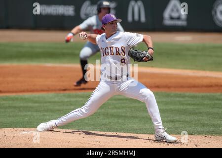 Baton Rouge, LA, USA. 4. Juni 2023. Der LSU-StarterPitcher Ty Floyd (9) bietet während der NCAA Baseball Regional Action zwischen den Oregon State Beavers und den LSU Tigers im Alex Box Stadium, Skip Bertman Field in Baton Rouge, LA, einen Platz auf dem Spielfeld. Jonathan Mailhes/CSM/Alamy Live News Stockfoto