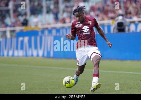 Turin, Italien. 3. Juni 2023. Italien, Turin, juni 3 2023: Wilfried Singo (Torino-Verteidiger) in der zweiten Hälfte des Fußballspiels Turino FC gegen FC Inter, Serie A Tim 2022-2023 day38 Turin stadio Olimpico (Kreditbild: © Fabrizio Andrea Bertani/Pacific Press via ZUMA Press Wire) NUR REDAKTIONELLE VERWENDUNG! Nicht für den kommerziellen GEBRAUCH! Stockfoto