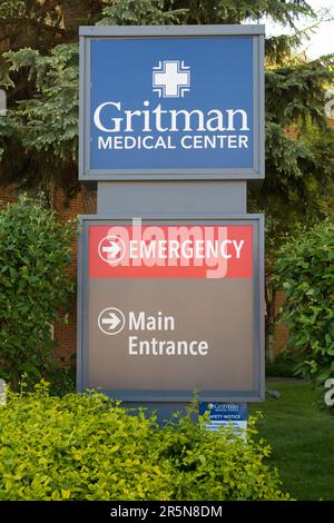 Moskau, ID, USA - 23. Mai 2023; Schild für Gritman Medical Center und Notfallanweisungen in Moskau Idaho Stockfoto