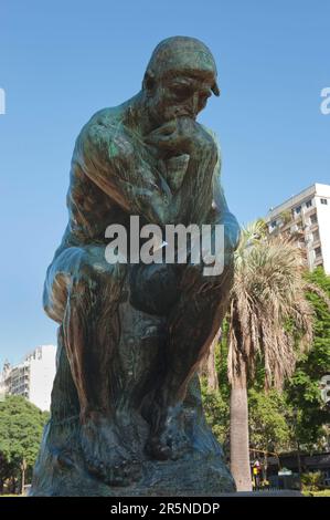 The Thinker, Skulptur des Bildhauers Auguste Rodin, Plaza del Congreso, Buenos Aires, Argentinien Stockfoto