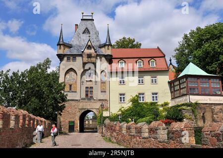 Burgbrücke, Mittleres Tor, Schloss Albrechtsburg, Altstadt, Meissen, Sachsen, Deutschland Stockfoto