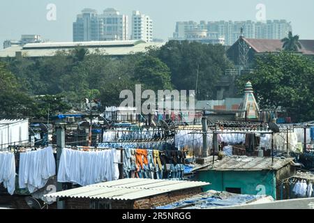 Dhobi Ghat ist die weltweit größte Outdoor-Wäscherei und eine beliebte Touristenattraktion in Mumbai, Indien Stockfoto