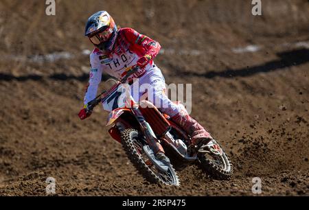 Juni 03 2023 Sacramento, CA USA Aaron Plessinger(7) kommt in die Kurve 3 während der AMA Pro Motocross Racing Hangtown Classic 450 Championship in Hangtown Sacramento, CA Thurman James/CSM Stockfoto