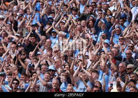 London, Großbritannien. 03. Juni 2023. Man City-Fans beim Emirates FA Cup-Finale Manchester City gegen Manchester United am 3. Juni 2023 im Wembley Stadium, London, Großbritannien. Kredit: Paul Marriott/Alamy Live News Stockfoto