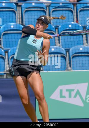 Emily Appleton (GBR) spielt in der ersten Qualifikationsrunde der Trophäe „Surbiton“. London, den 4. Juni 2023. Sie schlug Freya Christie (GBR) Stockfoto