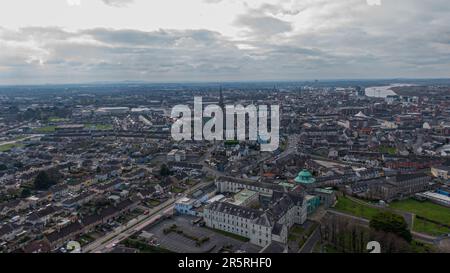 Limerick, Clare St., Irland 05,März,2023 Ansicht der neuen Stadtentwicklungserweiterung Stockfoto