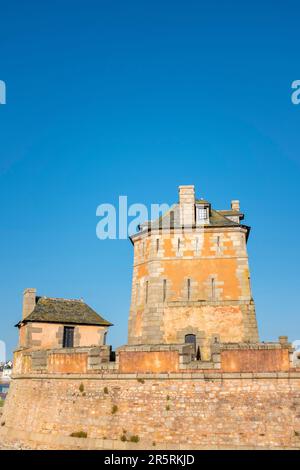 Frankreich, Finistere, Regional Natural Armoric Park, Camaret-sur-Mer, der Vauban-Turm, der zum UNESCO-Weltkulturerbe gehört Stockfoto