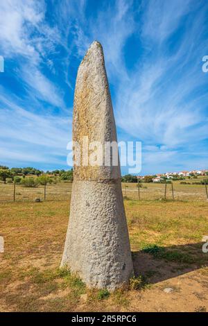 Portugal, Region Alentejo, Umgebung von Monsaraz, Menhir von Bulhoa aus den Jahren 4000 bis 3000 v. Chr Stockfoto