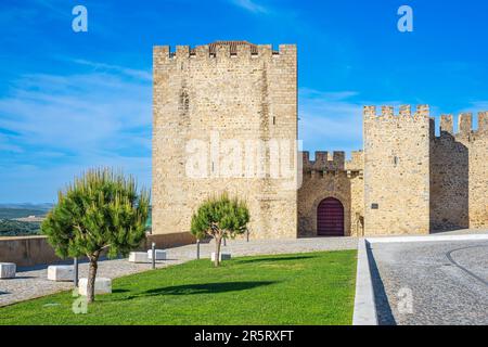 Portugal, Region Alentejo, Elvas, befestigte Garnisonsstadt (UNESCO-Weltkulturerbe), mittelalterliche Burg Stockfoto