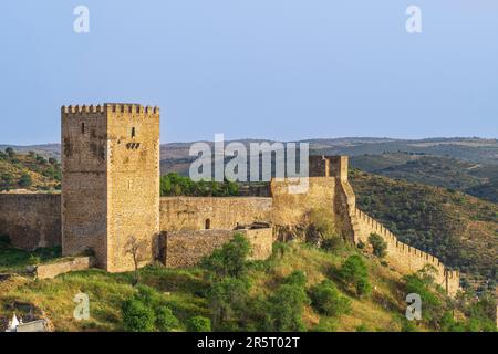 Portugal, die Region Alentejo, Mertola, die mittelalterliche Burg dominiert die Zitadelle Stockfoto