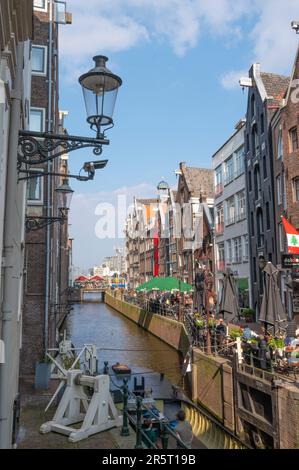 Niederlande, Amsterdam, Kanäle und Stadtleben Stockfoto