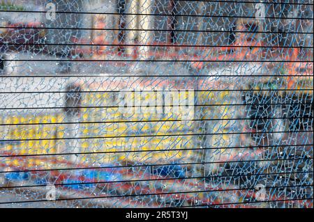 Fensterglas an einem Bahnhof. Stockfoto