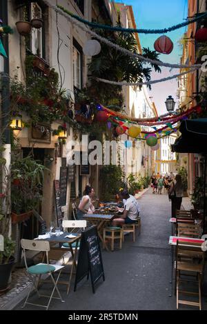 Roots Tapas Bar in der stimmungsvollen Green Street von Lissabon Stockfoto