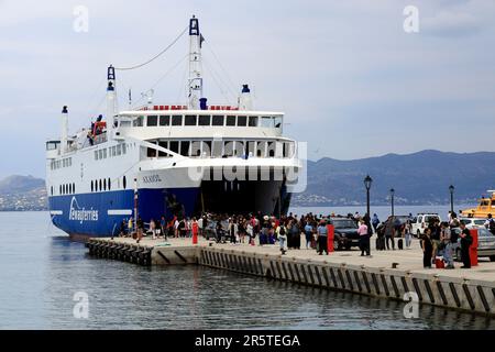 Axaios Ferry, Skala, Agizing, Saronische Inseln, Griechenland. Stockfoto