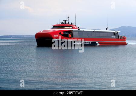 Hellenic Seaways Aero 2 Fast Ferry, Megaloxori, Agizing, Saronische Inseln, Griechenland. Stockfoto