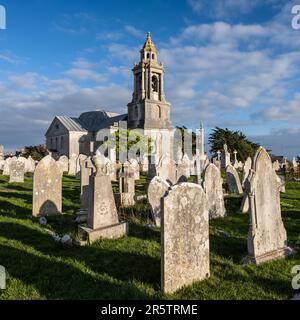 Die alte Pfarrkirche St. George auf Dorsets Insel Portland. Stockfoto