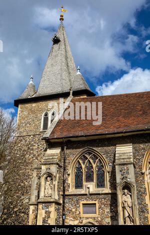 Blick auf die Allerheiligen-Kirche in der schönen Stadt Maldon in Essex, Großbritannien. Stockfoto