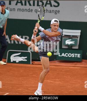 Paris, Frankreich. 05. Juni 2023. Roland Garros Paris French Open 2023 Tage 9 05./06/2023. Holger Rune (DEN) gewinnt das spannende Spiel in der vierten Runde im 5.-Set-Tieberreaktor: Roger Parker/Alamy Live News Stockfoto