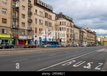 Budapest, Ungarn - 15. April 2023 Entdecken Sie die bezaubernden Nachmittagsstraßen von budapest, ungarn Stockfoto