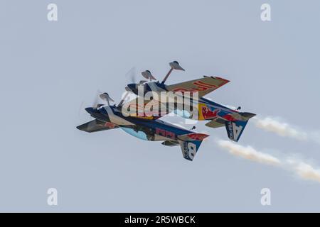 Flying Bulls auf der Pardubice Air Show 2023 in Pardubice, Tschechische Republik Stockfoto
