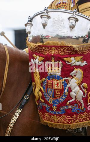 Drum Shire Horse Apollo bei der Royal Windsor Horse Show 2023, Aufführung mit den Household Cavalry, Blues und Royals Stockfoto