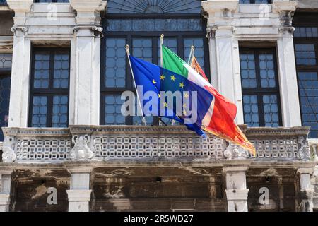 Venedig, Europäische, Italienische, Venezianische Flagge // Venedig, Europäische, Italienische, Venezianische Flagge Stockfoto