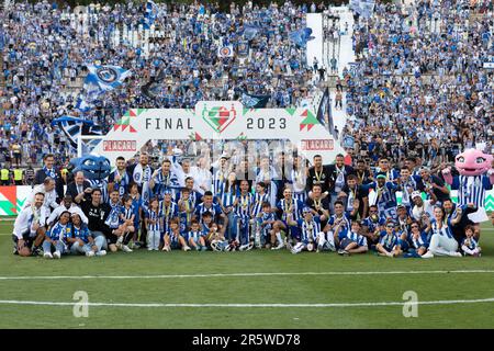 Lissabon, Portugal. 04. Juni 2023. Lissabon, Portugal. Spieler, Mitarbeiter und Familie aus Porto, die das Finale des portugiesischen Pokals Braga gegen Porto Credit gewonnen haben: Alexandre de Sousa/Alamy Live News Stockfoto