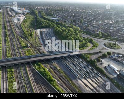 Peterborough, Großbritannien. 03. Juni 2023. Thameslink-Züge verbleiben in Peterborough auf Gleisen und werden heute nicht fahren, da mehr Arbeitskampf stattfindet, während die ASLEF, die Triebfahrzeuggewerkschaft, an einem Streik teilnimmt. Der Streik hat Menschen beeinflusst, die zum FA-Cup-Finale in Wembley und zum Derby in Epsom reisen wollen. ASLEF-Streik, Peterborough, Cambridgeshire, am 3. Juni 2023. Kredit: Paul Marriott/Alamy Live News Stockfoto