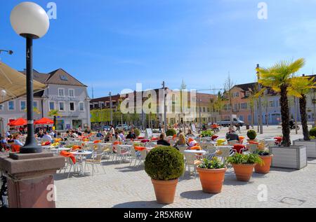 Schwetzingen im Frühling am Schlossplatz, Marktplatz Stockfoto