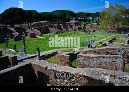 Ruinen der Neptun-Bäder, Ruinen der Stadt Ostia Antica, Rom, Latium, Neptun-Bäder, Italien Stockfoto