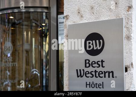 Bordeaux , Aquitaine France - 06 01 2023 : Best Western Hotel-Markenzeichen und Text Logo am Fassadeneingang des internationalen Unternehmens Stockfoto