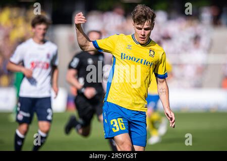 Aarhus, Dänemark. 04., Juni 2023. Mathias Kvistgaarden (36) aus Broendby, FALLS während des 3F. Superliga-Spiels zwischen Aarhus GF und Broendby IF im Ceres Park in Aarhus gesehen. (Foto: Gonzales Photo - Morten Kjaer). Stockfoto