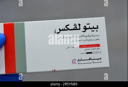 Kairo, Ägypten, Juni 3 2023: Betolvex Cyanocobalamin Tannin Complex Fertigspritze zur intramuskulären Injektion zur Behandlung von Vitamin B. Stockfoto